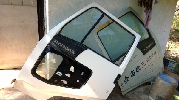 ขายประตู HINO FC2W (2 บาน )กระจกไฟฟ้า ถูก ด่วน