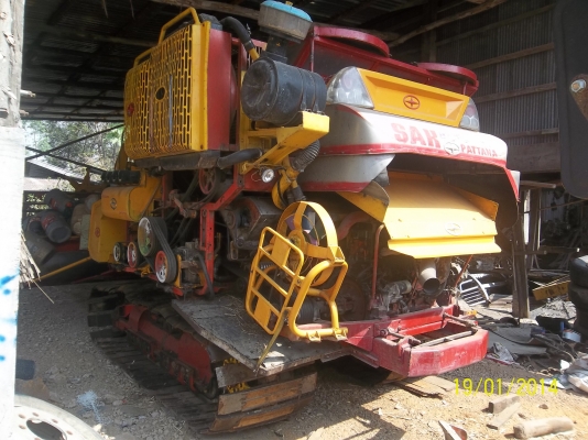 ขายรถเกี่ยว Sak Pattana แท้  Km 48 เครื่อง6HH1เทอร์โบ 203 แรง อุ้ม 2.5ตัน รอนาปรังคับ