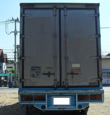 ขายด่วน!! ราคาถูก 6 ล้อ HINO MEGA เครื่อง 212 แรงม้า ปี 47  ตู้แห้งยาว 7.20 เมตร