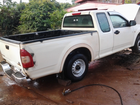 ISUZU D MAX 2.5SX สีขาว แม็กไลเนอร์ เดิมบาง ปี45 ISUZU D MAX 2.5SX สีขาว แม็กไลเนอร์ เดิมบาง ปี45