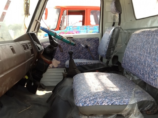 หกล้อ KM 777เครื่องWO4D 117แรงม้าราคาพิเศษต้อนรับปี57