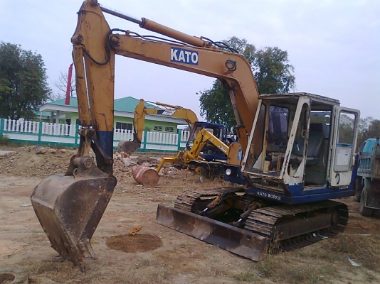 รถขุด KATO HD60 SE