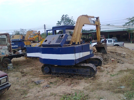 รถขุด KOBELCO SK03