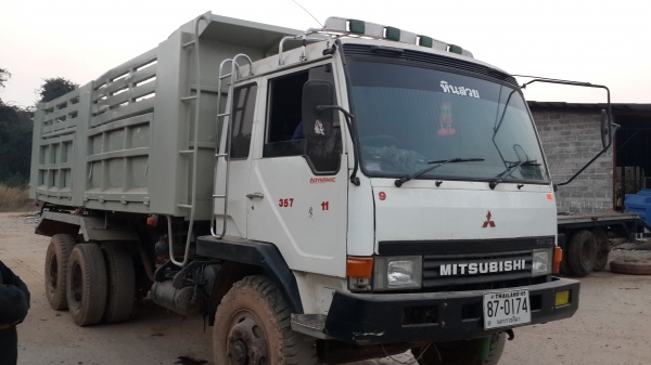 ขายด่วนไอ้หลงโบสองเพลาดั้มสิบสปีดราคาโคตรถูก ตามสภาพFN527MTF 1900โทร0801515451