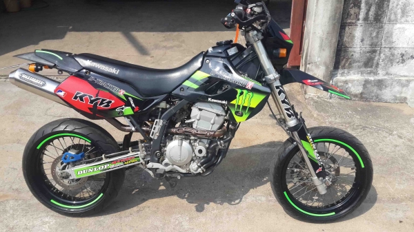 ขาย kawasaki klx 250 แต่งโมตาด สวยๆทะเบียนพร้อมโอนครับ