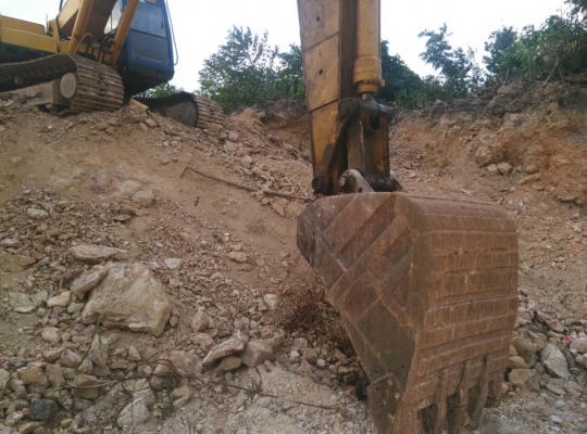 CAT325 V2ไฟฟ้าครบ โซ่ใหม่ เอวแน่น รถสภาพดี เครื่องแน่น ปั้มแน่น ทำงานดีมาก...เอกสารซื้อ-ขาย.