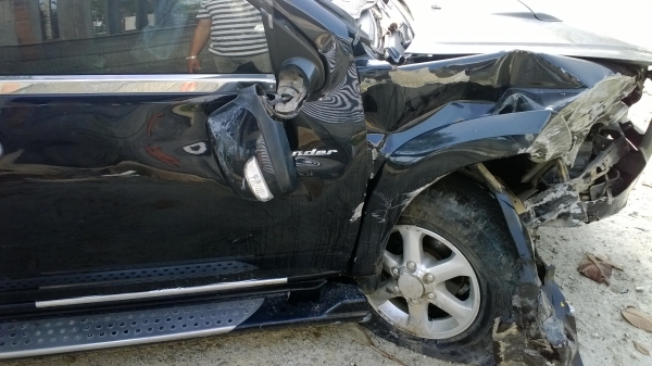 รถอุบัติเหตุ กะบะISUZU HILANDER 3.0D di-iI TEQ ABS EBD-AIRBAGS รถ6ปี เพิ่งผ่อนหมด..ขายซากขี้เกียจซ่อม เล่มพร้อม... รถอุบัติเหตุ กะบะISUZU HILANDER 3.0D di-iI TEQ ABS EBD-AIRBAGS รถ6ปี เพิ่งผ่อนหมด..ขายซากขี้เกียจซ่อม เล่มพร้อม...