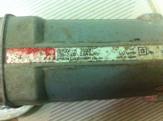 เครื่องเจียรไฟฟ้าMakitaรุ่น 9500NB สภาพใหม่ ราคาถูก