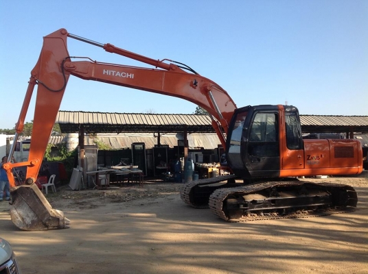 รถขุด HITACHI ZX 200  เครื่องดี ปั้มดี ระบบไฟ้าครบ เอวแน่น ช่วงล่างสวยเต็ม มีทะเบียนครบ