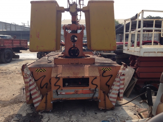 เครนไฮดรอลิคกระเช้าซ่อมไฟฟ้า พร้อมขาช้าง2ชุด สนใจติดต่อ 094-7969069