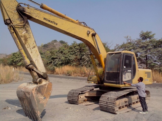 ขายด่วนแม็กโครKOMATSU   PC-200รถสวยเอกสารเล่มทะเบียน