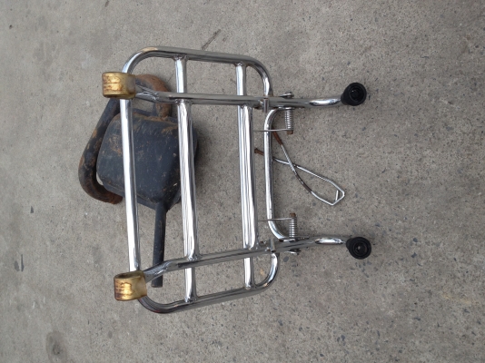 ขายตระแกรงหน้าเวสป้า+ท่อ(ตระแกรงหน้าขายแล้ว)