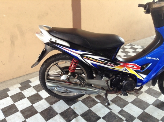 ขาย!!!เวฟ125R ล้อแม็ก ปี47 รถเครื่องดีคับ มีเล่มทะเบียนครบ ภาษีไม่หมด