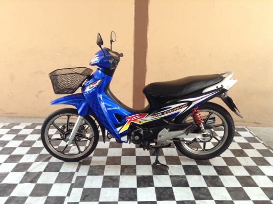 ขาย!!!เวฟ125R ล้อแม็ก ปี47 รถเครื่องดีคับ มีเล่มทะเบียนครบ ภาษีไม่หมด