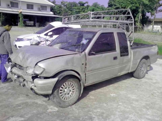 ขายซากดราก้อนอาย 2500 รถปี2000