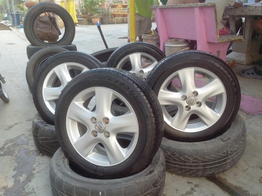 ขายแม็กพร้อมยาง วีออสขอบ15 ขายถูกๆ