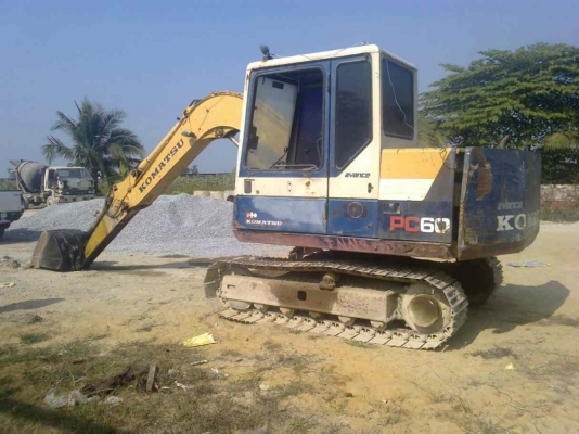 ขายโคมัสซุ PC60-6 รถสวย ราคา 450,000 บาท