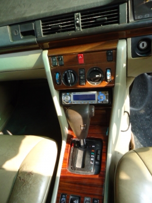 ขายรถMercedes Benz 230E(W124)ปี2533 สีแดงเพลิง สภาพดีมากช่วงล่างแน่นๆ