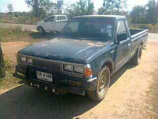 NISSAN SD23  หัวบาง คัสชีสวย ภาษีเพิ่งขาด 18 ธ.ค 2556  เล่มทะเบียนพร้อมโอน