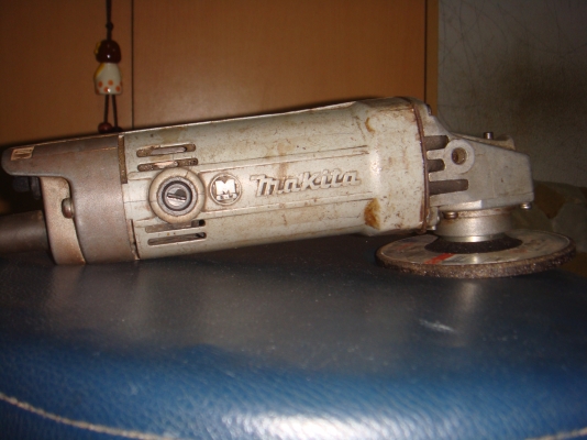 หินเจียร์4นิ้วmakitaรุ่น9500nb1200บาท หินเจียร์4นิ้วmakitaรุ่น9500nb1200บาท