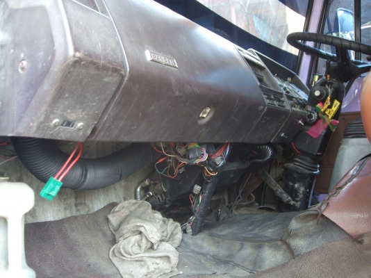 ขายsumo227 เครื่องเดิม เกียร์อีตั่นดั่มสามมิตรกระบะเหล็ก