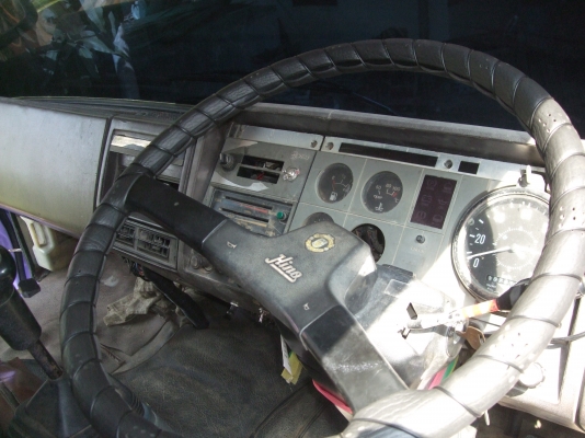 ขายsumo227 เครื่องเดิม เกียร์อีตั่นดั่มสามมิตรกระบะเหล็ก