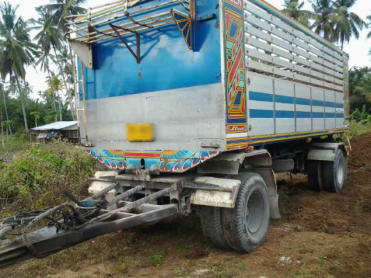 ขายลูกพ่วงมิเนียม อู่ เอสที นครปฐม 2 เพลา จดทะเบียนปี 48 สภาพพร้อมใช้