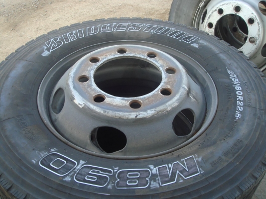 ขายยางพร้อมกะทะขอบ 22.5 TOPY (11R และ 275/80) อย่างละ 3 ชุด