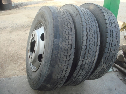 ขายยางพร้อมกะทะขอบ 22.5 TOPY (11R และ 275/80) อย่างละ 3 ชุด