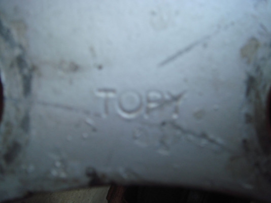 ขายยางพร้อมกะทะขอบ 22.5 TOPY (11R และ 275/80) อย่างละ 3 ชุด