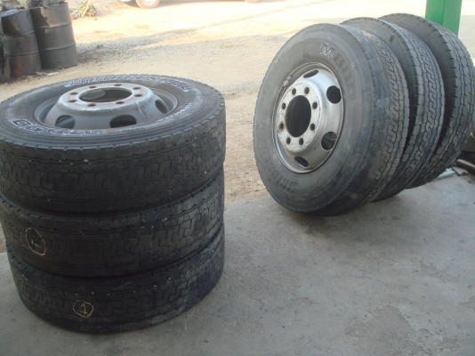 ขายยางพร้อมกะทะขอบ 22.5 TOPY (11R และ 275/80) อย่างละ 3 ชุด