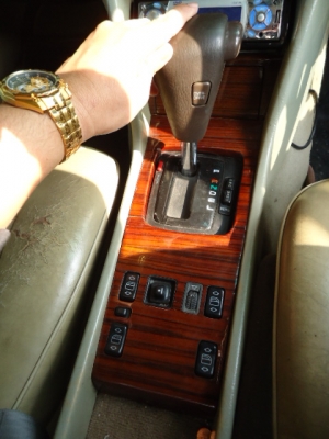 ขายรถMercedes Benz 230E(W124)ปี2533 สีแดงเพลิง สภาพดีมากช่วงล่างแน่นๆ วางเครื่องแรง วางเครื่องToyota 1J Twin turbo 2,500cc 6สูบ ติดแก๊สระบบหัวฉีดของ Italy ใหม่ๆและปลอดภัย ขายพร้อมเอกสารเล่มทะเบียนโอน ราคาถูกๆ เพียง 170,000.- บาทครับ สนใจติดต่อ Gun Bangkok