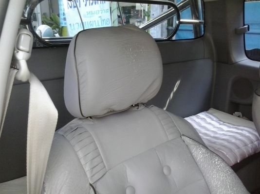 ขายด่วน รถยนต์ กระบะบรรทุกเสริมคอก ยี่ห้อ TOYOTA รุ่นHILUX VIGO / 102 แรงม้า