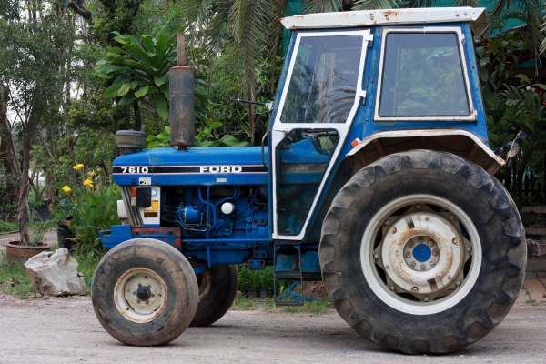 ขายรถไถ FORD (ฟอร์ต) 7610 เพลาเดียว เสื้อลาย มีเทอร์โบ สนใจติดต่อ 086-775-7900 ขายรถไถ FORD (ฟอร์ต) 7610 เพลาเดียว เสื้อลาย มีเทอร์โบ สนใจติดต่อ 086-775-7900