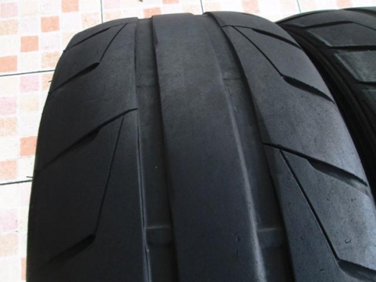ขายยาง NITTO NT05 225-40-18 ปี2611 (1คู่)