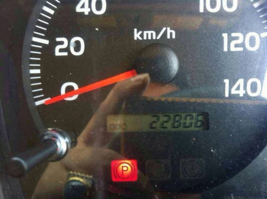 รถฮีโน่ 6 ล้อ รั้ว  175 แรงม้า. ปี 54  ( รถวิ่ง 2x,xxx กม. )  สนใจติดต่อ 081 - 6079515