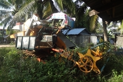 ขายเหมา รถเกี่ยวข้าว 2 คันอุ้ม1คัน ไม่อุ้ม1คัน