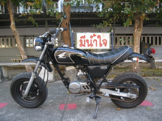 ขายรถ Honda APE50 ตามสภาพพร้อมใช้งาน มีคลิปเครื่องยนต์ ขายรถ Honda APE50 ตามสภาพพร้อมใช้งาน มีคลิปเครื่องยนต์