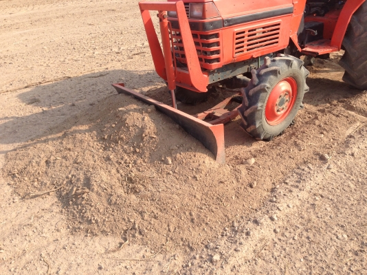 Kubota L32 / 32แรง 4WD เครื่องดี มีภาพวีดีโอ สภาพดีราคา 165000 บาท รถพร้อมใช้งาน มีผานดันหน้า ผานหลั