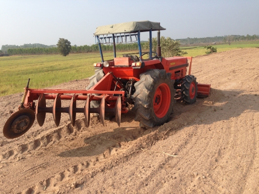 Kubota L32 / 32แรง 4WD เครื่องดี มีภาพวีดีโอ สภาพดีราคา 165000 บาท รถพร้อมใช้งาน มีผานดันหน้า ผานหลั