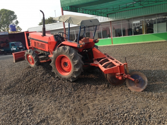 Kubota L32 / 32แรง 4WD เครื่องดี มีภาพวีดีโอ สภาพดีราคา 165000 บาท รถพร้อมใช้งาน มีผานดันหน้า ผานหลั