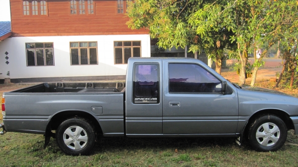 ขายกระบะอีซูซุแค็ป TFR 90HP เครื่องแน่นแรงดีไม่ไอไม่จามประหยัดน้ำมันสุดๆ ป้ายทะเบียนสวย บน 7000 ทั้งภายนอกภายในครัชชีสวยไม่มีผุ .... เอกสาร พร้อมโอน+ภาษีขาดมิุถุนายน57.....สีบอร์นเทาสวยๆ+แอร์เย็นจัด+ชีดี+MP3+ แม๊กไลเนอร์+ รถสภาพพร้อมใช้งานครับ... ขายที่16 ขายกระบะอีซูซุแค็ป TFR 90HP เครื่องแน่นแรงดีไม่ไอไม่จามประหยัดน้ำมันสุดๆ ป้ายทะเบียนสวย บน 7000 ทั้งภายนอกภายในครัชชีสวยไม่มีผุ .... เอกสาร พร้อมโอน+ภาษีขาดมิุถุนายน57.....สีบอร์นเทาสวยๆ+แอร์เย็นจัด+ชีดี+MP3+ แม๊กไลเนอร์+ รถสภาพพร้อมใช้งานครับ... ขายที่16