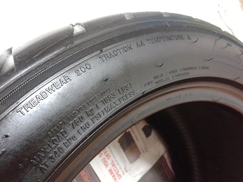ยางซิ่ง,255/40R17 NITTO-NT05,SOFT หนึ่งคู่