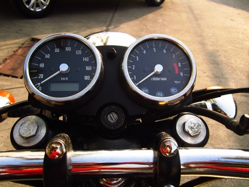 ด่วนถูกๆ W 650 year 2002 อินวอย สรรพสามิตร