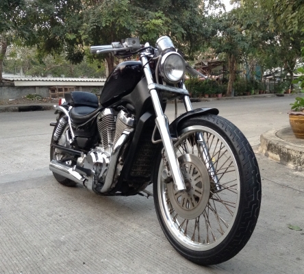 รถสวยๆมาอีกแล้วจร้าา Intruder400 Bobber อินวอย์