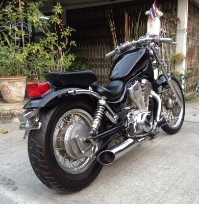 รถสวยๆมาอีกแล้วจร้าา Intruder400 Bobber อินวอย์
