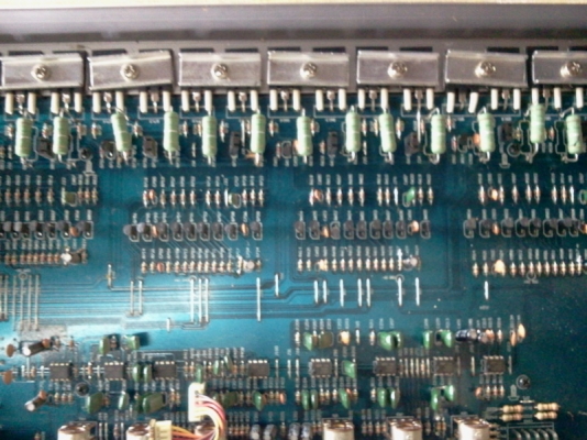 ลดราคาแล้ว!!ขายเพาเวอร์แอมป์ 4ch แรงๆยาวๆไม่แพง