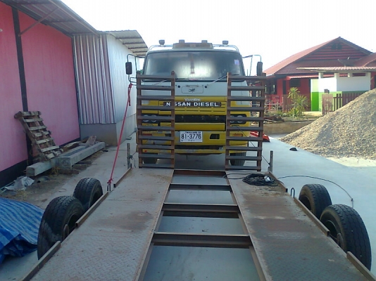 สิบล้อเทลเลอร์ NISSAN UD CD10K รถปี 48 มีทะเบียนครบ ใส่รถเกี่ยวข้าวได้ ชอบราคาเท่าไรต่อรองได้ครับ