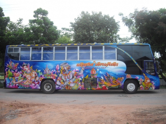 ขายรถบัสเบนช์ เครื่อง ek 100 260 แรง สถาพใหม่ พร้อมใช้งาน