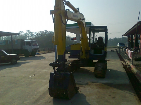 รถขุด KOMATSU PC60-3 รถเก่าญี่ปุ่น มีใบอินวอยล์ ชอบราคาเท่าไรต่อรองได้ครับ